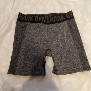 GYMSHARK BIKER SHORTS